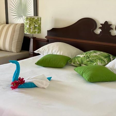 Studio Charme Creole Acces Plage 圣吕斯 外观 照片
